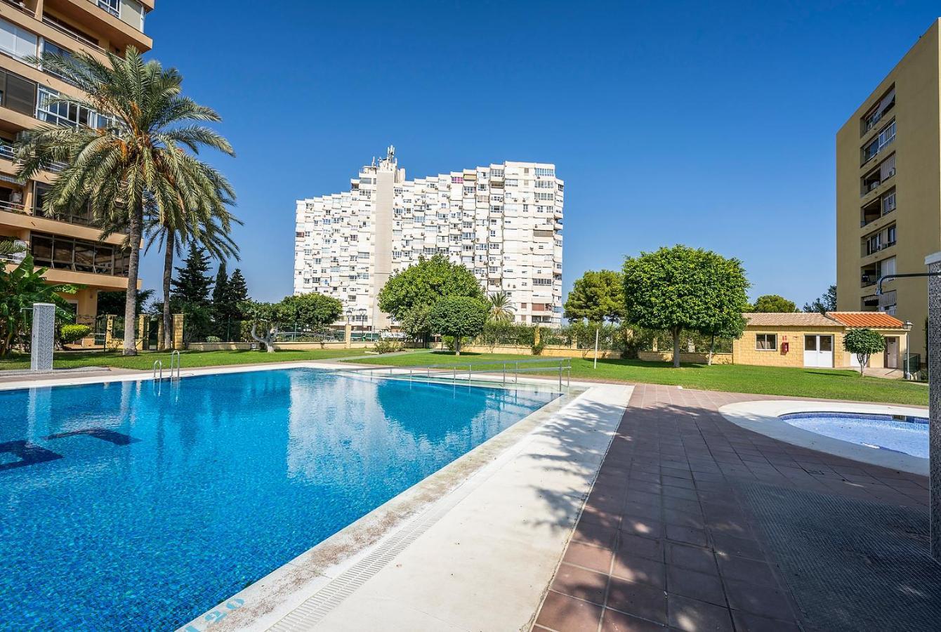 Apto 1 Dormt En Urb. La Colina Торремолінос Екстер'єр фото